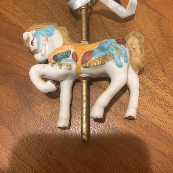 Carousel horse ornament (1) - Picture 5 of 6